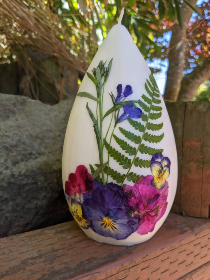 GUINEVERE'S TEAR DROP FLOWER CANDLE