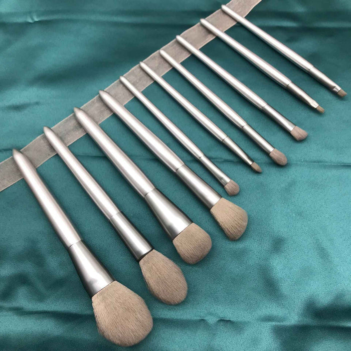 Moonlight silver makeup brush set