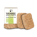 3 yellow blocks labeled as Vanhee Pikoek 7500, intended as animal feed for pigeons.